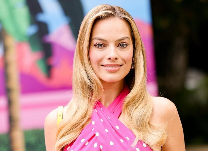 Губы Pinky Nude как у Барби главный секрет макияжа Марго Робби